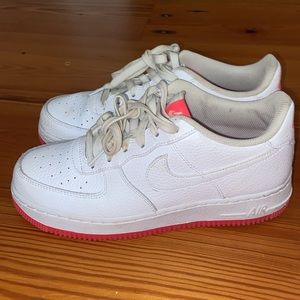 NIKE AIR FORCE 1’S